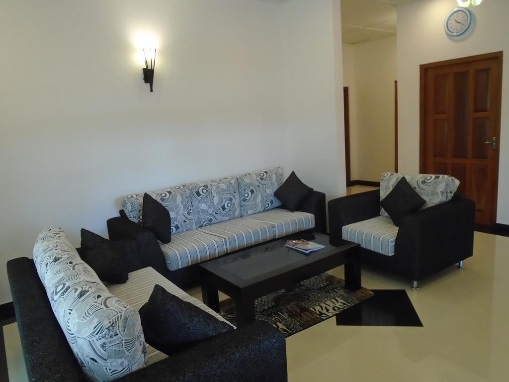 Avon Hotel 3*